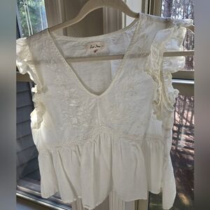 NWOT Love Notes Cream Embroidered Blouse Size Medium